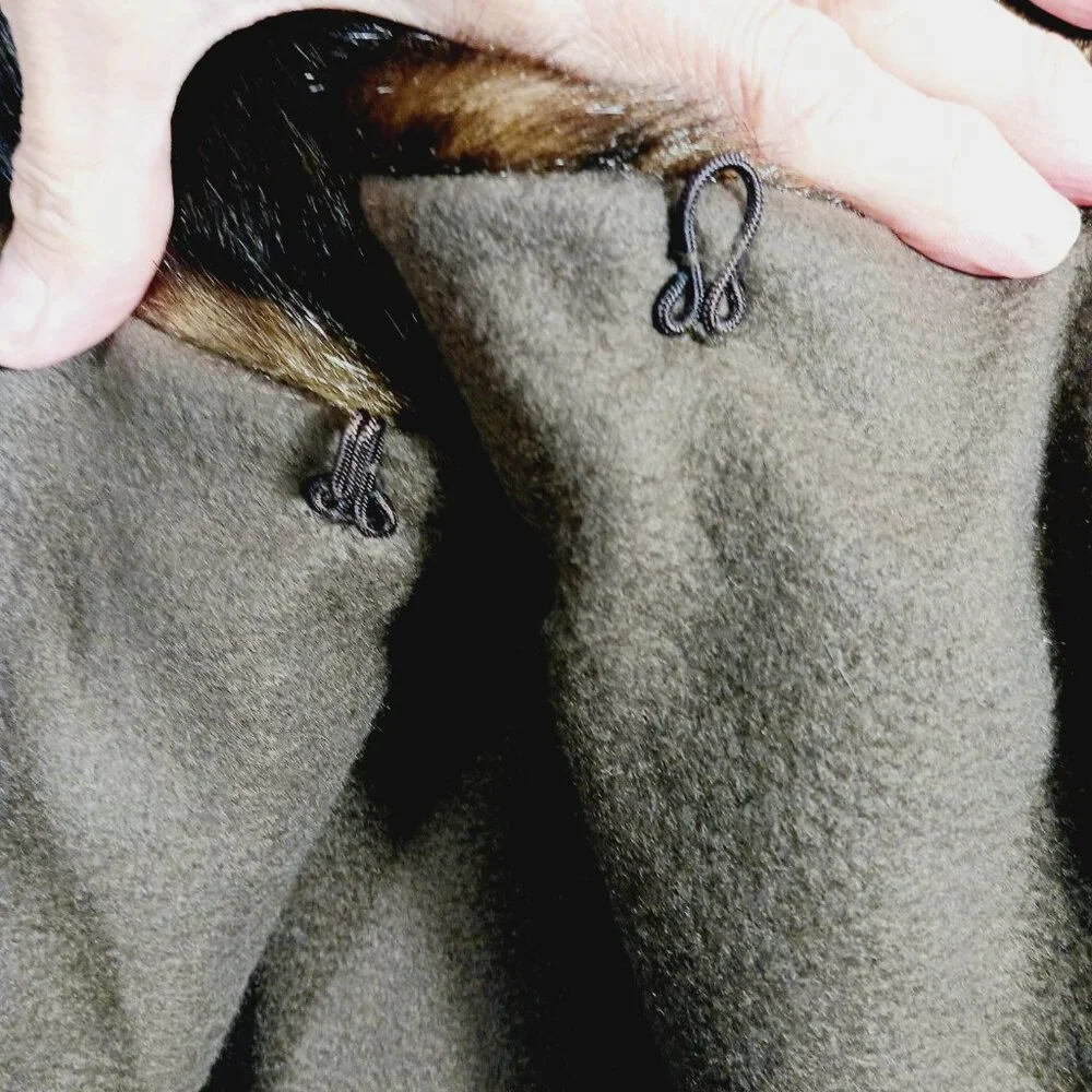 Parkhurst, One Size, Brown Fleece Cape With Faux Fur Collar, Has Inside Armholes - Picture 8 of 16